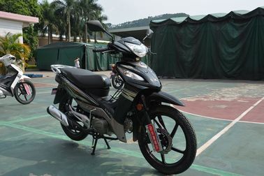 Chine Moto économiseuse d'énergie de CUB, OEM arrière avant Avalible de frein à tambour de Supercub de cavaliers fournisseur